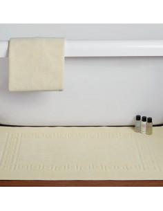 Mitre Essentials Nova Bath Mat Cream 2