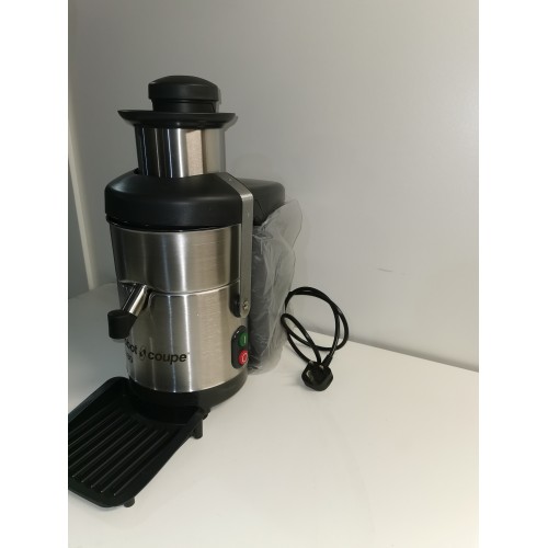 A GRADE Robot Coupe Juicer J80