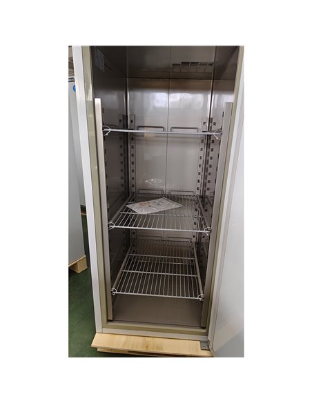 221001 - Upright Refrigerated Single Vertical Cabinet - 620L (GN650TN)