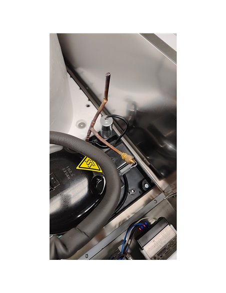 221001 - Upright Refrigerated Single Vertical Cabinet - 620L (GN650TN)