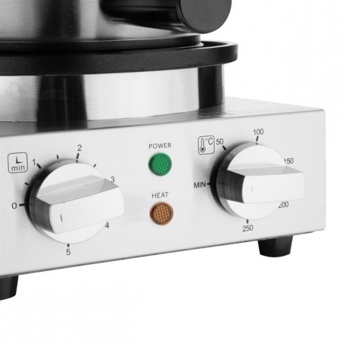 Buffalo Round Belgian Waffle Maker