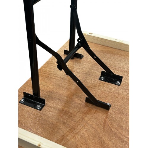 5ft Varnished Wooden Table