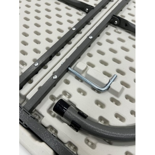 6ft Folding Plastic Table
