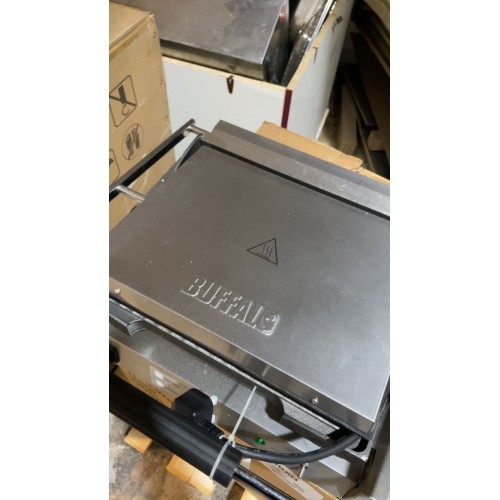 A GRADE Buffalo Large Single Contact...