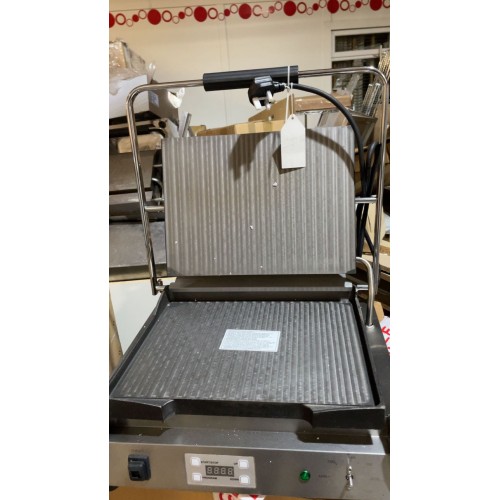 A GRADE Buffalo Large Single Contact...