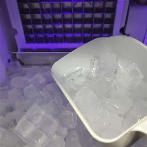 Commercial Freestanding Cube Ice Maker 40kg/24h with 12kg Storage Bin | Stalwart DA-YA380A90F