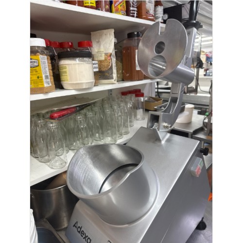 Commercial Fruit and Vegetable Cutter 750W with 5 Blades 620 x 250 x 500mm | Stalwart DA- SYC205