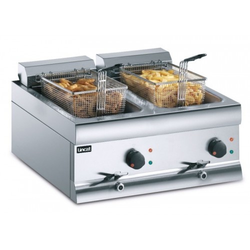Lincat Silverlink 600 DF66 2 x 9 Ltr Twin Tank Electric Fryer With 2 Baskets