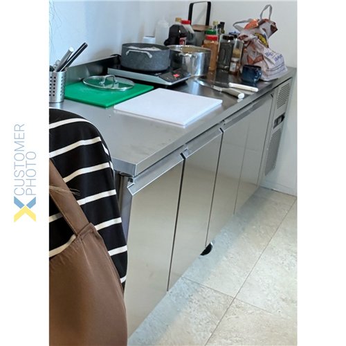 Commercial Refrigerated Counter with Upstand 616L 4 Door GN1/1 2230 x 700 x 860mm | Stalwart DA-THP4200TNEC